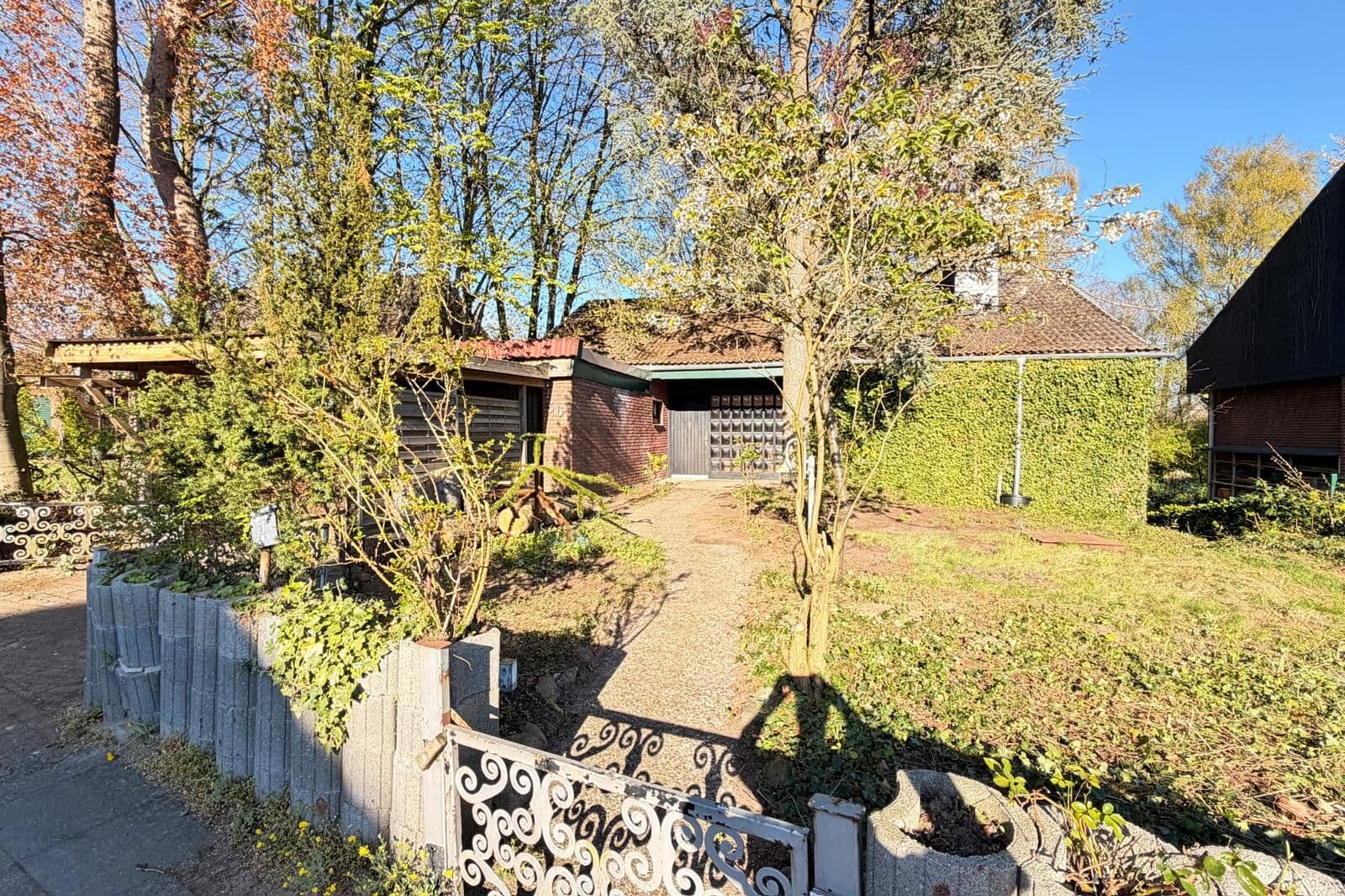 Charmantes Haus in guter Lage mit Potenzial auf Erbpachtgrundstück – Grundstückskauf möglich.
